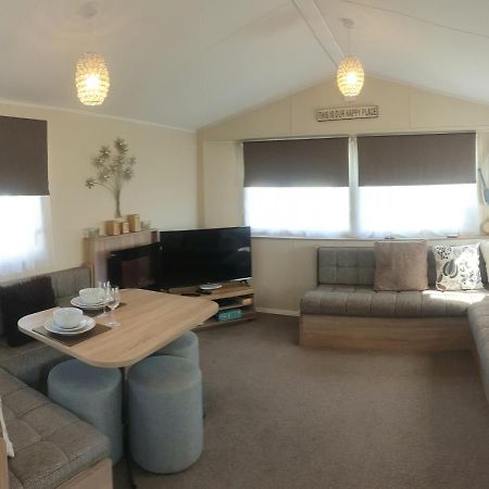 Griffiths, Seaview Caravan Park, Уитстейбъл Екстериор снимка